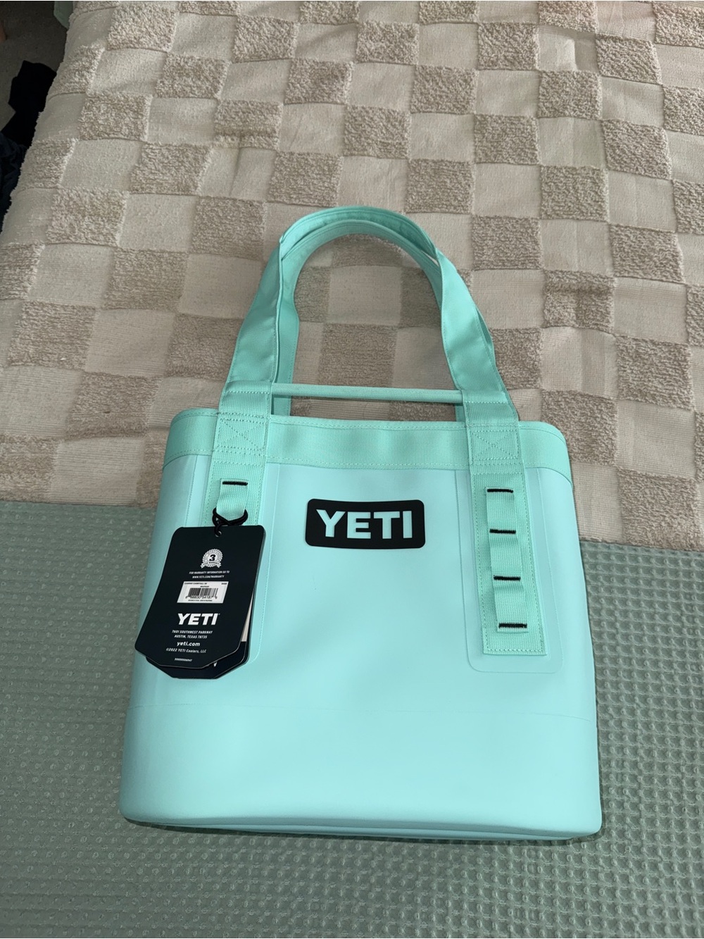 NWT YETI Camino Carryall Tote in Seafoam